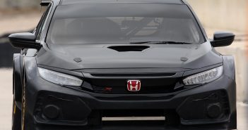 ALL-NEW HALFORDS YUASA RACING BTCC HONDA CIVIC TYPE R BREAKS COVER