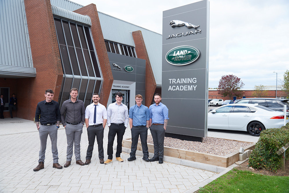 JLR EXTENDS ARMED FORCES RECRUITMENT MotoringDeals