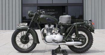 STEVE McQUEEN’S 650CC TRIUMPH MOTORCYCLE ON SHOW